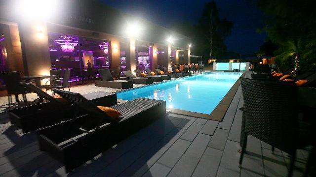 Player'S Pool&Rooms Vonyarcvashegy Buitenkant foto
