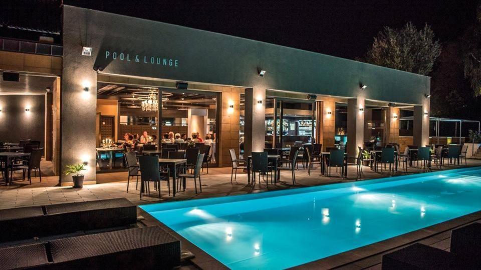 Player'S Pool&Rooms Vonyarcvashegy Buitenkant foto