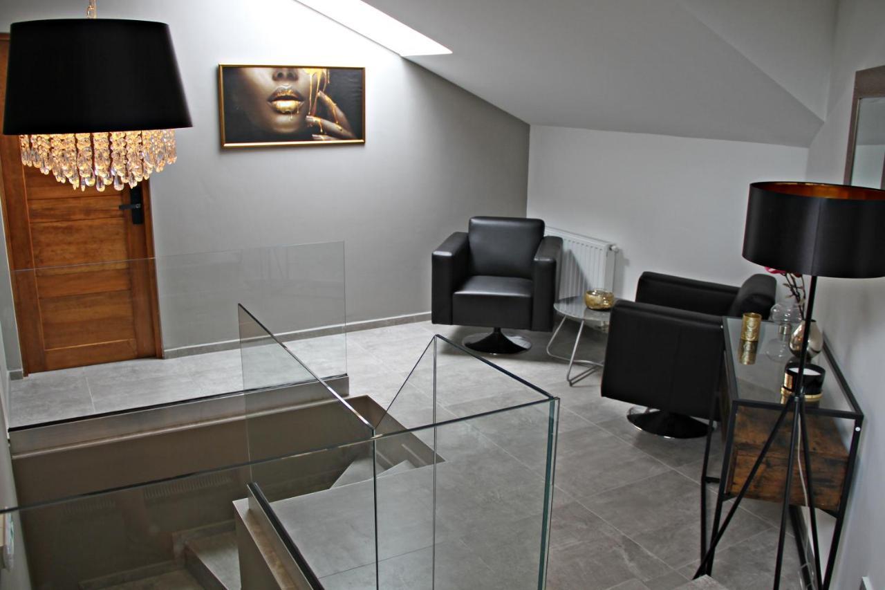 Player'S Pool&Rooms Vonyarcvashegy Buitenkant foto